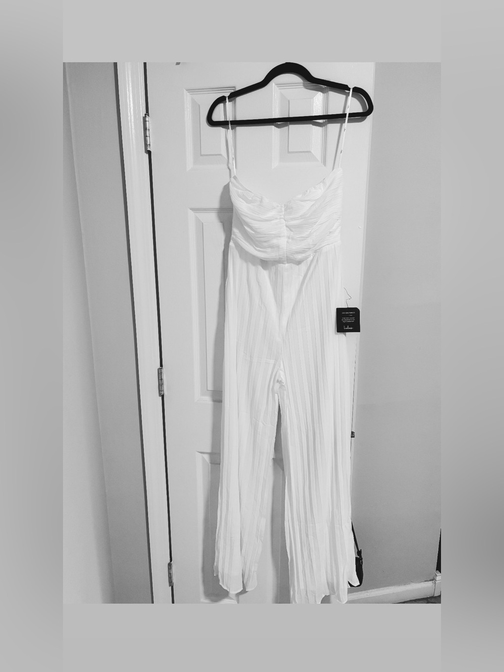 Lulus White Pleated Strapless Wide-leg Jumpsuit - Size M.